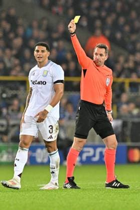 241106 Champions League Day 4 Club Brugge vs Aston Villa Diego Carlos (3) of Aston Villa receives a yellow card from referee Tobias Stieler during a soccer game between Belgian Club Brugge KV and English Aston Villa in the UEFA Champions League League Phase day 4 of the 2024-25 season, on Wednesday 6 November 2024 in Brugge , Belgium . PHOTO SPORTPIX David Catry BRUGGE BELGIUM  Copyright: xx 485257