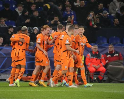 06 11 2024, xgrfx, Football UEFA Champions League, Shakhtar Donetsk Young Boys Bern emspor, v l Tor, Georgiy Sudakov Shakhtar Donetsk DFL DFB REGULATIONS PROHIBIT ANY USE OF PHOTOGRAPHS as IMAGE SEQUENCES and or QUASI VIDEO Gelsenkirchen
