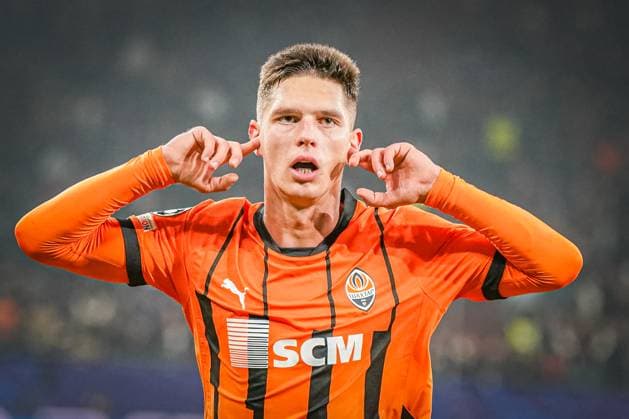 Shakhtar Donetsk UKR vs Young Boys SUI YB Football UEFA Champions League 2024 25, Matchday 4, Shakhtar Donetsk vs Young Boys Bern, Arena AufSchalke Veltins Arena Gelsenkirchen Goal and goal celebration after the 2 1 by Georgiy Sudakov Georgy Sudakov Georgy Sudakov Georgy Sudakov Shakhtar Donetsk, 10 , gesture, facial expression Copyright: xJOERANxSTEINSIEKx