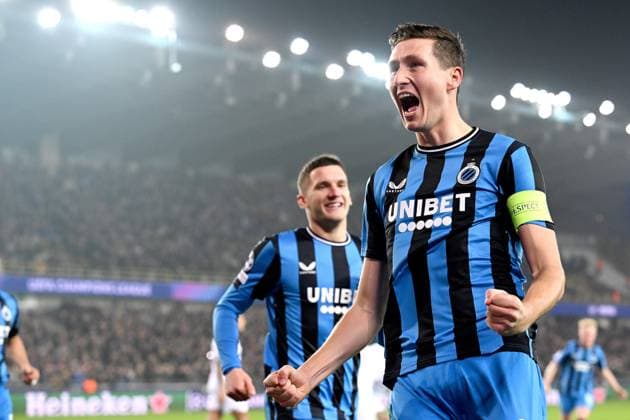 BRUGGE - Hans Vanaken of Club Brugge KV celebrates the 1-0 during the UEFA Champions League match between Club Brugge and Aston Villa FC at the Jan Breydel Stadium on Nov. 6, 2024 in Bruges, Belgi . ANP Hollandse Hoogte UEFA Champions League 2024 25 League phase 4 2024 25 xVIxANPxSportx xGerritxvanxKeulenxIVx 512841011 originalFilename: 512841011.jpg