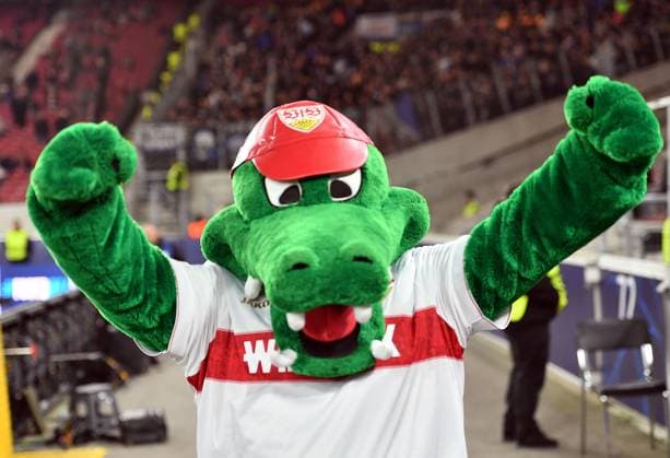 06 11 2024, xhbx, Football UEFA Champions League, VfB Stuttgart Atalanta Bergamo emspor, v l Fritzle the official mascot of VfB Stuttgart 1893 DFL DFB REGULATIONS PROHIBIT ANY USE OF PHOTOGRAPHS as IMAGE SEQUENCES and or QUASI VIDEO Stuttgart