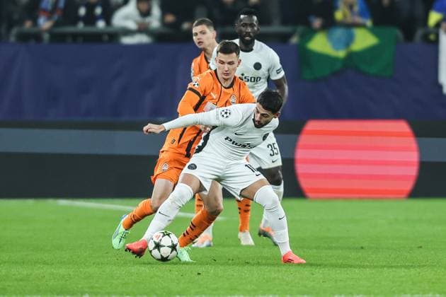Sport, Football, UEFA Champions League Season 2024 2025 League Phase 4 Matchday FC Shakhtar Donetsk BSC Young Boys 06 11 2024, Arena AufSchalke Georgiy Sudakov FC Shakhtar, 10 Kastriot Imeri BSC Young Boys, 10 Gelsenkirchen Arena AufSchalke VELTINS Arena Nordrhein Westfahlen Germany