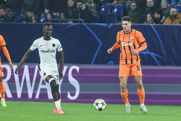 Sport, Football, UEFA Champions League Season 2024 2025 League Phase 4 Matchday FC Shakhtar Donetsk BSC Young Boys 06 11 2024, Arena AufSchalke Cheikh Niasse BSC Young Boys, 20 Georgiy Sudakov FC Shakhtar, 10 Gelsenkirchen Arena AufSchalke VELTINS Arena Nordrhein Westfahlen Germany