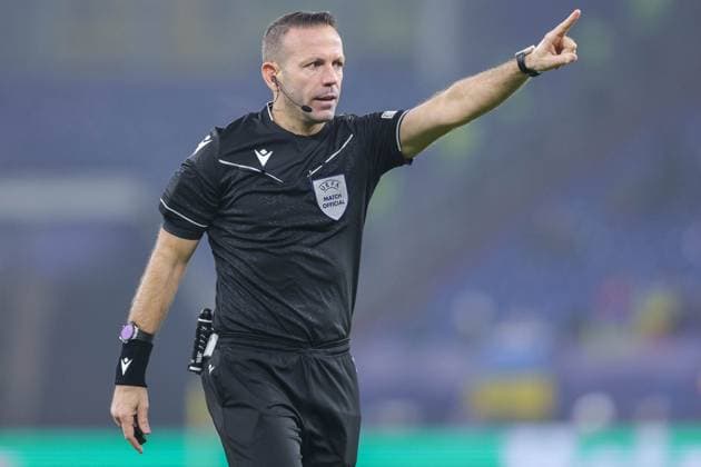 Soccer Champions League matchday 4 Shakhtar Donetsk Young Boys Bern on 06 11 2024 at the Arena AufSchalke in Gelsenkirchen Referee Orel Grinfeld Israel xJRx