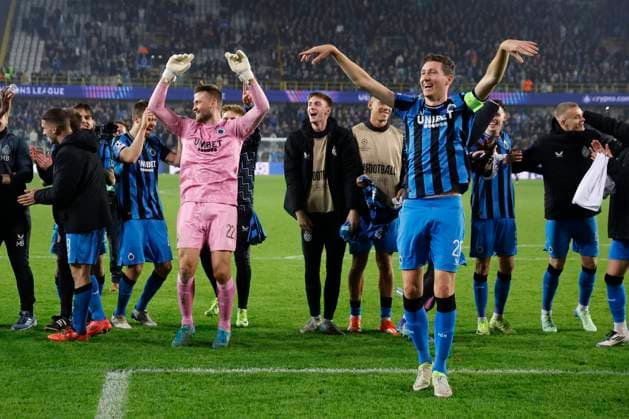 Club Brugge v Aston Villa - UEFA Champions League BRUGGE, BELGIUM - NOVEMBER 06 : Vanaken Hans midfielder of Club Brugge and team mates celebrate the win during the UEFA Champions League phase matchday 4 between Club Brugge and Aston Villa on November 6, 2024 in Brugge, Belgium, 06 11 2024 Brugge Belgium  Copyright: xJanxDexMeuleneirx
