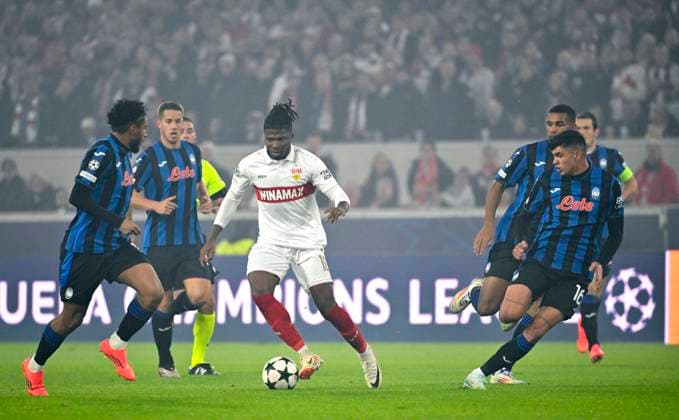 El Bilal Toure VfB Stuttgart 10 Action on the ball Champions League VfB Stuttgart vs Atalanta BC Bergamo 05 11 2024 DFL REGULATIONS PROHIBIT ANY USE OF PHOTOGRAPHS AS IMAGE SEQUENCES AND OR QUASI VIDEO Champions League VfB Stuttgart vs Atalanta BC Bergamo