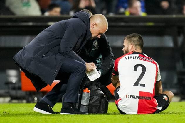 UEFA Champions League: Feyenoord v FC Red Bull Salzburg Rotterdam - Bart Nieuwkoop of Feyenoord during the fourth round of the new format of The Champions League 2024 2025. The match is set between Feyenoord and FC Red Bull Salzburg at Stadion Feijenoord De Kuip on 6 November 2024 in Rotterdam, The Netherlands. Copyright: xYannickxVerhoevenx