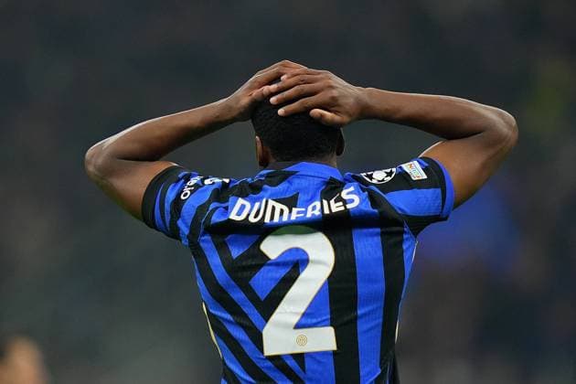 Inter Milan s Denzel Dumfries during the Uefa Champions League soccer match between Inter and Arsenal a at the San Siro Stadium in Milan, north Italy - Wednesday , November 6 , 2024. - Soccer .  Copyright: xSpada LaPressex