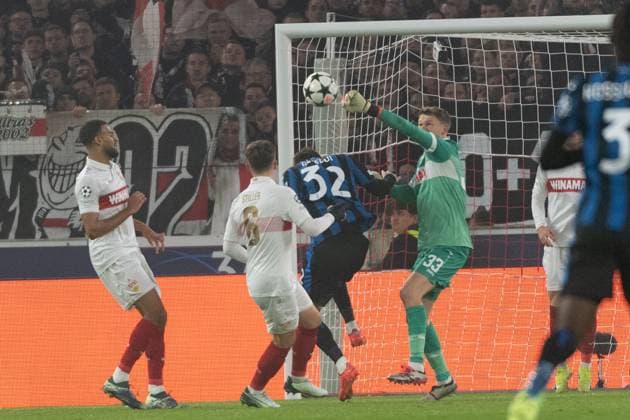 v li Josha Vagnoman VfB Stuttgart, 04 , Angelo Stiller VfB Stuttgart, 06 , Mateo Retegui Atalanta Bergamo, 32 , Alexander Nuebel VfB Stuttgart, 33 GER, VfB Stuttgart vs Atalanta Bergamo, Football, Men, UEFA Champions League, Matchday 4, Season 2024 2025, 06 11 2024, GER, VfB Stuttgart vs Atalanta Bergamo, Football, Men, UEFA Champions League, Matchday 4, Season 2024 2025, 06 11 2024 Stuttgart Copyright: xEibner-Pressefoto WolfgangxFrankx EP_WFK