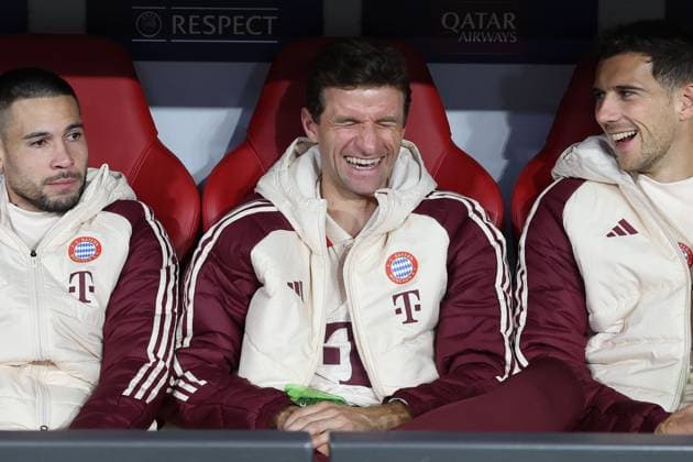Thomas Mueller 25 FC Bayern Muenchen in a good mood laughing, FC Bayern Muenchen vs Benfica Lisbon, Champions League, Football, Matchday 4, 06 11 2024 Muenchen Bayern Germany Copyright: xkolbert-press ChristianxKolbertx