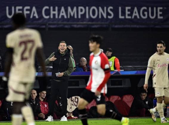 ROTTERDAM - FC RB Salzburg coach Pepijn Lijnders during the UEFA Champions League match between Feyenoord Rotterdam and FC RB Salzburg at Feyenoord Stadium de Kuip on Nov. 6, 2024 in Rotterdam, Netherlands. ANP OLAF KRAAK UEFA Champions League 2024 25 League Phase MD4 2024 25 xVIxANPxSportx xxANPxIVx 512846801 originalFilename: 512846801.jpg
