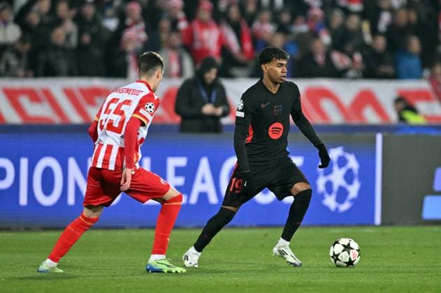 CRVENA ZVEZDA vs BARCELONA LAMINE YAMAL, football player of Barcelona at the Champions League match against Crvena zvezda, at Stadium Rajko Mitic. Belgrade, 06.11.2024. photo: MN Press photo FOOTBALL, UEFA, CHAMPIONS LEAGUE, BARCELONA, RED STAR, CRVENA ZVEZDA Belgrade Stadium Rajko Mitic Serbia Copyright: xMarkoxMetlasx xMNxPressx