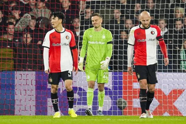 UEFA Champions League: Feyenoord v FC Red Bull Salzburg Rotterdam - In-beom Hwang of Feyenoord, Feyenoord keeper Timon Wellenreuther, Gernot Trauner of Feyenoord during the fourth round of the new format of The Champions League 2024 2025. The match is set between Feyenoord and FC Red Bull Salzburg at Stadion Feijenoord De Kuip on 6 November 2024 in Rotterdam, The Netherlands. Copyright: xTomxBodex