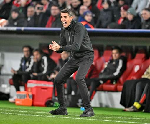 06 11 2024, Football UEFA Championsleague 2024 2025 Matchday 4, FC Bayern Munich Benfica Lisbon, in the Allianz Arena Munich Coach Bruno Lage Benfica Lisbon in Rage DFL and DFB regulations prohibit any use of photographs as image sequences and or quasi video