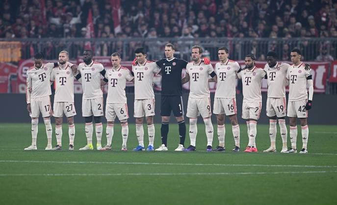 FOOTBALL CHAMPIONS LEAGUE SEASON 2024 2025 Preliminary Round 4 Matchday FC Bayern Muenchen Benfica Lisbon 06 11 2024 Mourning minute FC Bayern Muenchen