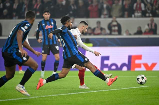 Goal kick Action Goal chance Deniz Undav VfB Stuttgart 26 Champions League VfB Stuttgart vs Atalanta BC Bergamo 05 11 2024 DFL REGULATIONS PROHIBIT ANY USE OF PHOTOGRAPHS AS IMAGE SEQUENCES AND OR QUASI VIDEO Champions League VfB Stuttgart vs Atalanta BC Bergamo