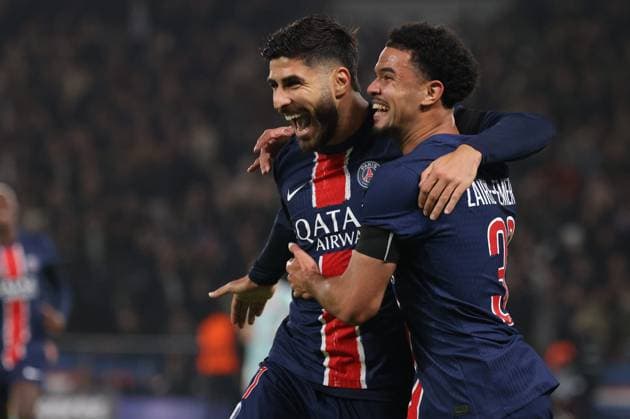 PSG - ATLETICO PHOTOPQR LE PARISIEN Olivier Lejeune ; ; 06 11 2024 ; À l occasion de la quatrième journée de Ligue des Champions, le Paris Saint-Germain reçoit l Atlético Madrid ce mercredi 6 novembre 2024 au Parc des Princes. PH : O.Lejeune Marco Asensio et Warren Zaire-Emery Joie du but 1-0 France  Copyright: xPHOTOPQR LExPARISIEN MAXPPPxLP OlivierxLejeunex 20241106LPA2389 20241106LPA2389