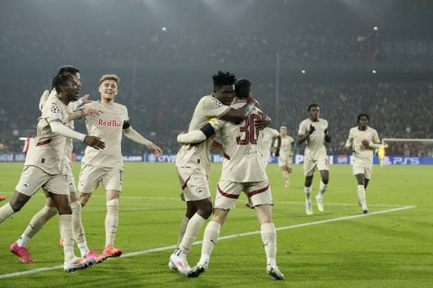 ROTTERDAM - (l-r) Mamady Diambou of FC RB Salzburg, Nicolas Capaldo of FC RB Salzburg, Bobby Clark of FC RB Salzburg, Karim Konate of FC RB Salzburg, Oscar Gloukh of FC RB Salzburg celebrate the 0-1 during the UEFA Champions League match between Feyenoord Rotterdam and FC RB Salzburg at Feyenoord Stadion de Kuip on Nov. 6, 2024 in Rotterdam, Netherlands. ANP Hollandse Hoogte BART STOUTJESDIJK UEFA Champions League 2024 25 League Phase MD4 2024 25 xVIxANPxSportx xBartxStoutjesdijkxIVx 512849278 originalFilename: 512849278.jpg
