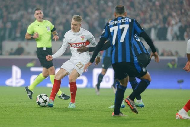 06 11 2024, Germany, Stuttgart, Football Champions League, VfB Stuttgart vs Atalanta Bergamo, f l Chris Führich VfB Davice Zappacosta Bergamo In accordance with the regulations of the DFL German Football League, it is prohibited to use or have used photographs taken in the stadium and or of the match in the form of sequential images and or video-like photo series