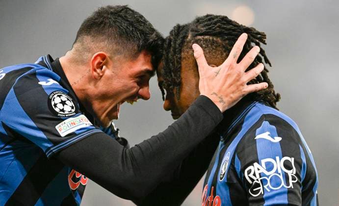 GOAL at 0 1 Ademola Lookman Atalanta BC Bergamo 11 Goal celebration Raoul Bellanova Atalanta BC Bergamo 16 Champions League VfB Stuttgart vs Atalanta BC Bergamo 05 11 2024 DFL REGULATIONS PROHIBIT ANY USE OF PHOTOGRAPHS AS IMAGE SEQUENCES AND OR QUASI VIDEO Champions League VfB Stuttgart vs Atalanta BC Bergamo