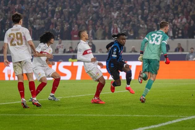 Goalscorer Ademola Lookman Atalanta BC celebrates xettx, Germany, Stuttgart, 06 11 2024, Football, UEFA Champions League VfB Stuttgart vs Atalanta Bergamo, Season 2024 2025, Match Day 4, MHP Arena Photo A2 Bildagentur Peter Hartenfelser