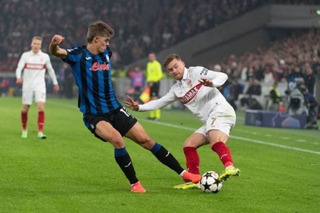 v li Charles De Ketelaere Atalanta Bergamo, 17 , Maximilian Mittelstaedt VfB Stuttgart, 07 GER, VfB Stuttgart vs Atalanta Bergamo, Football, Men, UEFA Champions League, Matchday 4, Season 2024 2025, 06 11 2024, GER, VfB Stuttgart vs Atalanta Bergamo, Football, Men, UEFA Champions League, Matchday 4, Season 2024 2025, 06 11 2024 Stuttgart Copyright: xEibner-Pressefoto WolfgangxFrankx EP_WFK