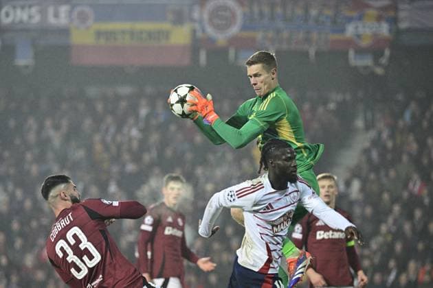From left Elias Cobbaut of Sparta, goalie of Sparta Peter Vindahl, Mama Balde of Brest in action during the Football Champions League 4th round match Sparta Prague vs Stade Brestois in Prague, Czech Republic, November 6, 2024. (CTKxPhoto VitxSimanek) CTKPhotoP2024110612668  CTKPhotoP2024110612668
