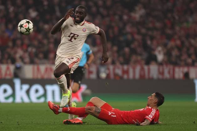 Munich, Alianz Arena UEFA Champions League 2024 25 am 6 11 2024 Matchday 4 FC Bayern München SL Benfica v l , Dayot Upamecano FC Bayern München , Angel di Maria S L Benfica , Zweikampf, Action, Aktion, Battles for the Ball DFL DFB REGULATIONS PROHIBIT ANY USE OF PHOTOGRAPHS as IMAGE SEQUENCES and or QUASI VIDEO Copyright: JoaquimxFerreira