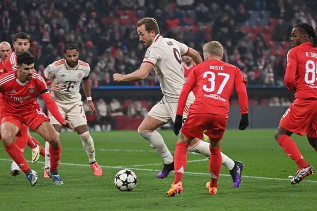 06 11 2024, xjrdrx, Football UEFA Champions League, FC Bayern Muenchen Benfica Lisbon emspor, v l Tomas Araujo Benfica Lisbon , Harry Kane FC Bayern Muenchen , Jan Niklas Beste Benfica Lisbon DFL DFB REGULATIONS PROHIBIT ANY USE OF PHOTOGRAPHS as IMAGE SEQUENCES and or QUASI VIDEO Muenchen