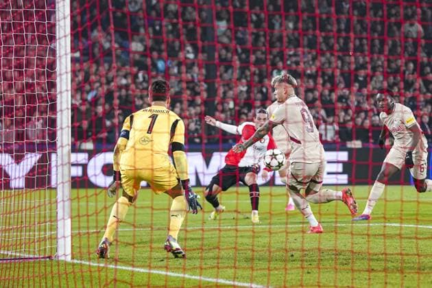 ROTTERDAM, 6-11-2024, Stadium Feijenoord de Kuip, Champions League, 2024 2025, Feyenoord - Red Bull Salzburg, Feyenoord player Anis Hadj-Moussa scores the 1-2 Feyenoord - RB Salzburg  x26683896x Copyright: