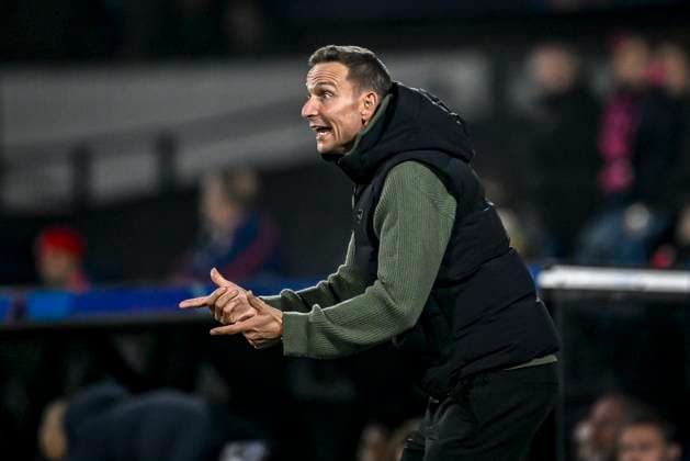 Red Bull Salzburg trainer Pepijn Lijnders, during the match Feyenoord Salzburg at the Feyenoord stadium De Kuip for the UEFA Champions League League phase Matchday 4 season 2024 2025 in ROTTERDAM, Netherlands on 6 november 2024, photo by Stefan Koops EYE4images DeFodi Images not used in POL SRB CRO FRA GBR NED ITA USA Defodi 746 198504 Defodi-746 not used in POL SRB CRO FRA GBR NED ITA USA