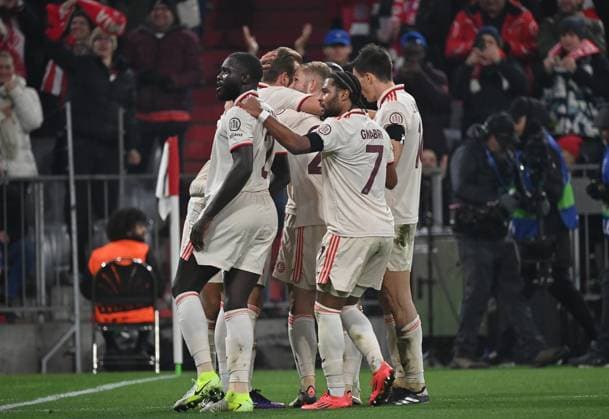 06 11 2024, xjrdrx, Football UEFA Champions League, FC Bayern Muenchen Benfica Lisbon emspor, v l Jamal Musiala FC Bayern Muenchen , Harry Kane FC Bayern Muenchen , Konrad Laimer FC Bayern Muenchen , Leroy Sane FC Bayern Muenchen , Joao Palhinha FC Bayern Muenchen celebrate the goal, Der Torjubel zum 1 0 DFL DFB REGULATIONS PROHIBIT ANY USE OF PHOTOGRAPHS as IMAGE SEQUENCES and or QUASI VIDEO Muenchen