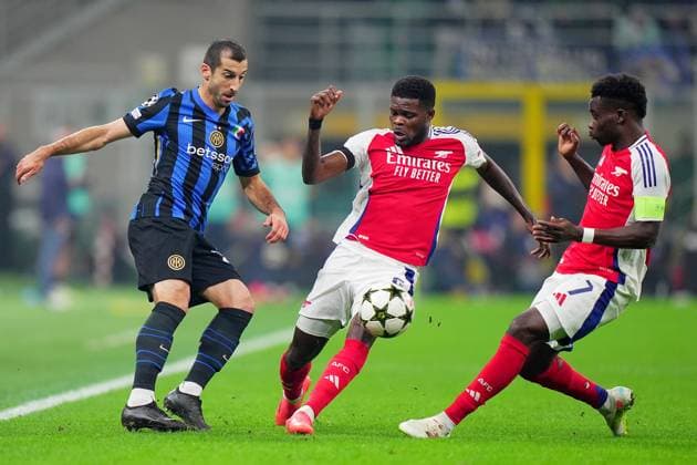 Inter Milan s Henrikh Mkhitaryanduring the Uefa Champions League soccer match between Inter and Arsenal a at the San Siro Stadium in Milan, north Italy - Wednesday , November 6 , 2024. - Soccer .  Copyright: xSpada LaPressex