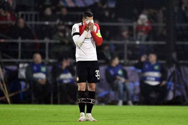 ROTTERDAM - David Hancko of Feyenoord disappointment after the 1-3 during the UEFA Champions League match between Feyenoord Rotterdam and FC RB Salzburg at Feyenoord Stadium de Kuip on Nov. 6, 2024 in Rotterdam, Netherlands. ANP OLAF CRACK UEFA Champions League 2024 25 League Phase MD4 2024 25 xVIxANPxSportx xxANPxIVx 512854521 originalFilename: 512854521.jpg