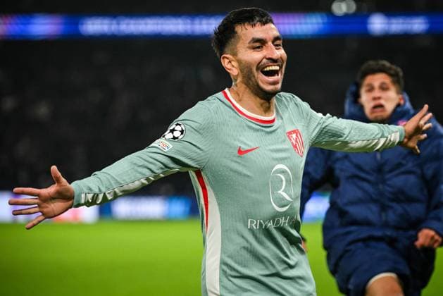 November 6, 2024, Paris, France, France: Angel CORREA of Atletico Madrid celebrates his goal during the UEFA Champions League, League Phase MD4 match between Paris Saint-Germain and Atletico de Madrid at Parc des Princes Stadium on November 06, 2024 in Paris, France. Paris France - ZUMAm308 20241106_zsp_m308_009 Copyright: xMatthieuxMirvillex