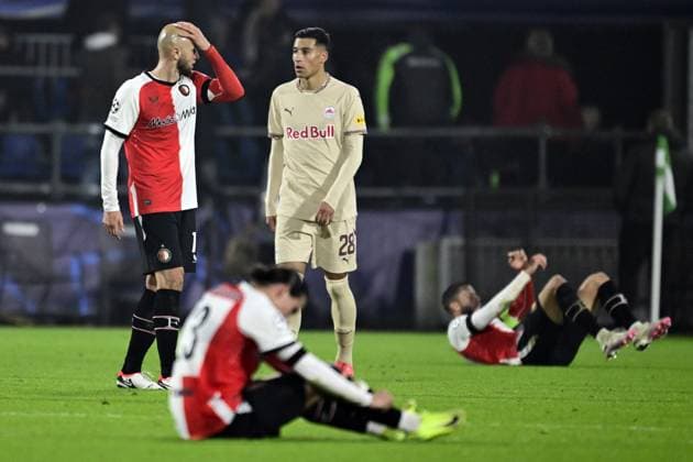 ROTTERDAM - (l-r) Gernot Trauner of Feyenoord, Anis Hadj Moussa of Feyenoord, David Hancko of Feyenoord disappointment after the UEFA Champions League match between Feyenoord Rotterdam and FC RB Salzburg at Feyenoord Stadion de Kuip on Nov. 6, 2024 in Rotterdam, Netherlands. ANP OLAF KRAAK UEFA Champions League 2024 25 League Phase MD4 2024 25 xVIxANPxSportx xxANPxIVx 512855869 originalFilename: 512855869.jpg