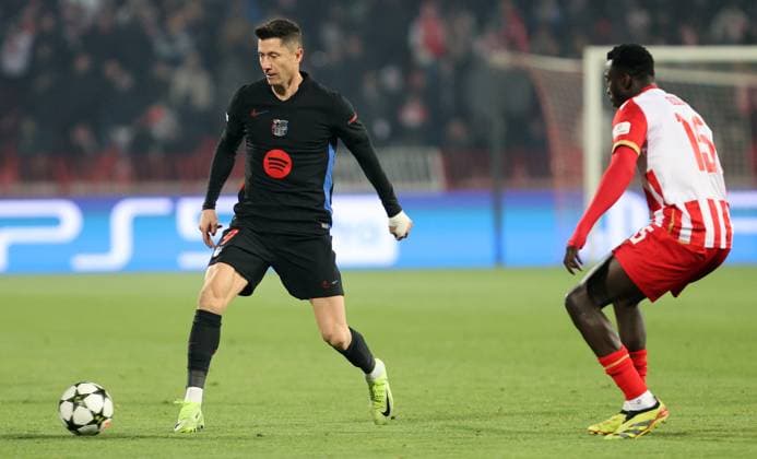 Fußball, CL, Roter Stern Belgrad - FC Barcelona CRVENA ZVEZDA vs BARCELONA ROBERT LEWANDOWSKI Barcelona football player at the UEFA Champions League match against Red Star at the Rajko Mitic stadium, Belgrade 06.11.2024.MN PRESS mr Photo FOOTBALL, FOOTBALL, UEFA CHAMPIONS LEAGUE, LIGA CHAMPIONA, RED STAR, BARCELONA Belgrade Stadion Rajko Mitic Serbia Copyright: xMNxPressx