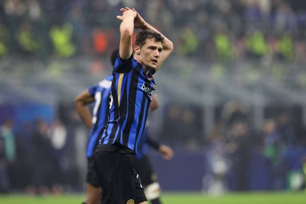 November 7, 2024, Mailand: BENJAMIN PAVARD of INTER MILAN celebrates on Matchday 4 of 8 of the UEFA Champions League 2024 2025 as INTER MILAN defeated ARSENAL FC 1:0 at San Siro in Milan, Italy - ZUMAc179 20241107_oly_c179_005 Copyright: xMickaelxChavetx