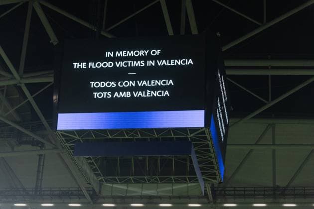 UEFA Champions League FC Shakhtar Donetsk BSC Young Boys 06 11 2024 Screen on the stadium until the start of the match, the screen reads In Memory of the flood victims in Valencia UEFA Champions League FC Shakhtar Donetsk BSC Young Boys Arena AufSchalke, Gelsenkirchen 06 11 2024 Copyright: xBEAUTIFULxSPORTS Buriakovx