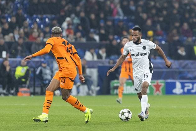 UEFA Champions League FC Shakhtar Donetsk BSC Young Boys 06 11 2024 Mohamed Ali Camara BSC Young Boys, 13 , Meschack Elia BSC Young Boys, 15 UEFA Champions League FC Shakhtar Donetsk BSC Young Boys Arena AufSchalke, Gelsenkirchen 06 11 2024 Copyright: xBEAUTIFULxSPORTS Buriakovx
