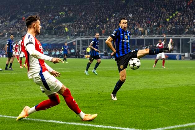 FC Internazionale Milano v Arsenal FC - UEFA Champions League 2024 25 League Phase MD4 Matteo Darmian plays during the UEFA Champions League 2024 25 match between FC Internazionale and FC Arsenal at Stadio Giuseppe Meazza in Milano, Italy, on November 6, 2024. Milano Milano Italy  Copyright: xMairoxCinquettix originalFilename:cinquetti-fcintern241106_npopG.jpg