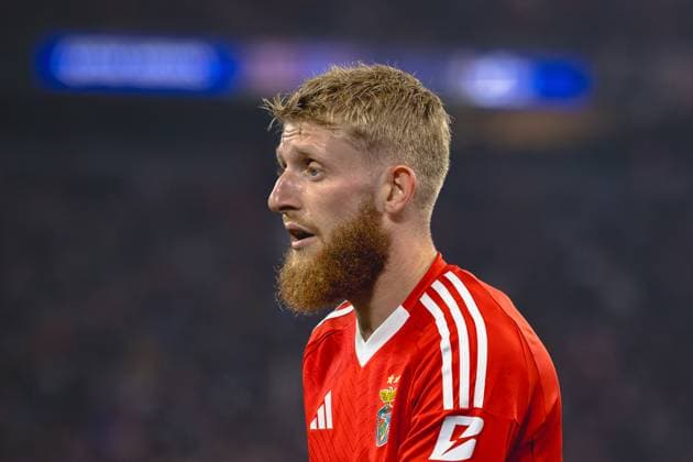 Munich, Germany, Novemberr 06st 2024: Jan-Niklas Beste (37 Benfica) during the UEFA Champions League football match between FC Bayern Munich and Benfica Lisbon at Allianz Arena in Munich, Germany. Philipp Kresnik (Philipp Kresnik SPP) Copyright: xPhilippxKresnikx xSPPx spp-en-PhKrSp-_KRE0529-Verbessert-RR