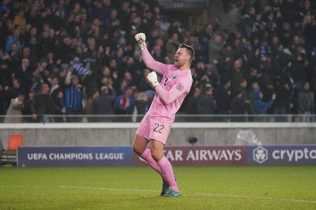 Fußball, CL, FC Brügge - Aston Villa Simon Mignolet of Club Brugge celebrates after his side wins 1-0 Club Brugge v Aston Villa, UEFA Champions League, Group Stage, Football, Jan Breydel Stadium, Brussels, Belgium - 06 Nov 2024 EDITORIAL USE ONLY No use with unauthorised audio, video, data, fixture lists, club league logos or live services. Online in-match use limited to 120 images, no video emulation. No use in betting, games or single club league player publications. Copyright: xDavexWinter Shutterstockx 14863799ho