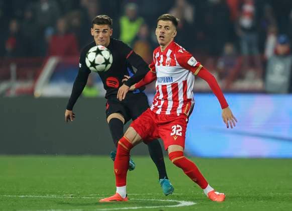 Crvena Zvezda v FC Barcelona, Barca - UEFA Champions League Gavi (L) of Barcelona in action against Luka Ilic (R) of Crvena Zvezda during the UEFA Champions League match Season 2024 2025 match between Crvena Zvezda and FC Barcelona at stadium Rajko Mitic on November 06, 2024 in Belgrade, Serbia. Beograd Serbia Copyright: xSrdjanxStevanovicx x