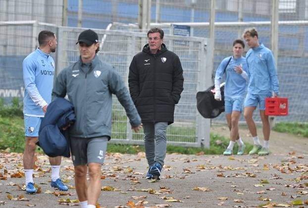 Trainer Dieter Hecking (VfL Bochum) 07.11.2024, Fussball Saison 2024 2025, 1. Bundesliga, Training VfL Bochum Bochum Trainingsgelände Nordrhein Westfalen Deutschland *** Coach Dieter Hecking VfL Bochum 07 11 2024, Football season 2024 2025, 1 Bundesliga, Training VfL Bochum Bochum training ground North Rhine-Westphalia Germany Team2