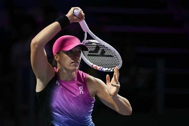 Sport Themen der Woche KW45 Sport Bilder des Tages WTA, Tennis Damen Finals 2024 - Day 6 RIYADH, SAUDI ARABIA - NOVEMBER 07: Iga Swiatek of Poland during her match against Daria Kasatkina, on Day 6 of the 2024 WTA Finals, part of the Hologic WTA Tour, held at King Saud University Indoor Arena on November 07, 2024, in Riyadh, Saudi Arabia. Riyadh Saudi Arabia  Copyright: xArturxWidakx originalFilename:widak-wtafinal241107_npdCF.jpg