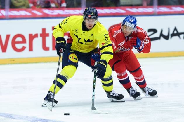 Sport Themen der Woche KW45 Sport Bilder des Tages 241107 Filip Hallander of Sweden and Jiri Tichacek of Czech Republic during the Karjala Tournament Ice hockey, Eishockey match between Czech Republic and Sweden on November 7, 2024 in Karlovy Vary. Photo: Martin Sekanina BILDBYRAN kod XY XY0030 ishockey ice hockey karjala cup tjeckien sverige sweden bbeng *** 241107 Filip Hallander of Sweden and Jiri Tichacek of Czech Republic during the Karjala Tournament ice hockey match between Czech Republic and Sweden on November 7, 2024 in Karlovy Vary Photo Martin Sekanina BILDBYRAN kod XY XY0030 ishockey ice hockey karjala cup tjeckien sverige sweden bbeng  Copyright: MARTINxSEKANINA BB241107BB292