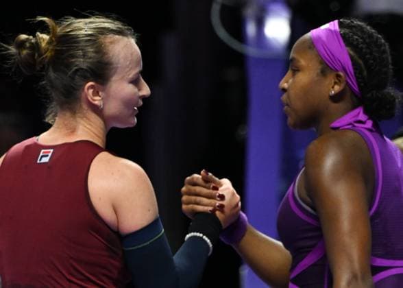 WTA, Tennis Damen Finals 2024 - Day 6 RIYADH, SAUDI ARABIA - NOVEMBER 07: Barbora Krejcikova (L) of Czech Republic wins her match against Coco Gauff of USA, on Day 6 of the 2024 WTA Finals, part of the Hologic WTA Tour, held at King Saud University Indoor Arena on November 07, 2024, in Riyadh, Saudi Arabia. Riyadh Saudi Arabia  Copyright: xArturxWidakx originalFilename:widak-wtafinal241107_npQ23.jpg
