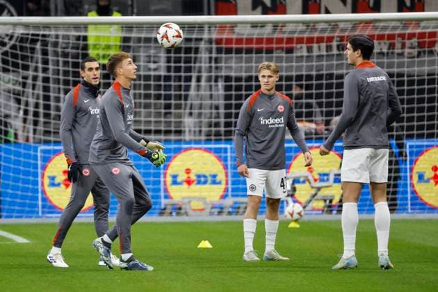 Eintracht Frankfurt warming up before the start of the match, Football, UEFA Europa League, Matchday 4, 2024 2025, Eintracht Frankfurt vs Slavia Prague, 07 11 2024, Frankfurt Stadion, Frankfurt am Main, Germany Frankfurt am Main Frankfurt Stadion Hessen Germany Copyright: xGrantxHubbsx