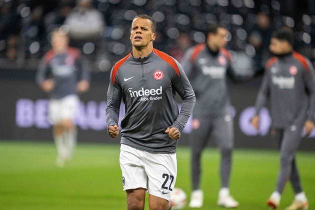 Timothy Chandler Eintracht Frankfurt warms up, warming up during the UEFA Europa League 2024 25 League Phase MD4 match between Eintracht Frankfurt v SK Slavia Praha at Deutsche Bank Park on November 7, 2024 in Frankfurt am Main, Germany not used in POL SRB CRO FRA GBR NED ITA USA Defodi 747 747 20241107 EFSlPr 000000040 Defodi-747 not used in POL SRB CRO FRA GBR NED ITA USA